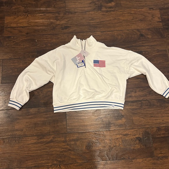 JoyLab Cropped Pullover with Flag Patch NWT - Picture 2 of 5